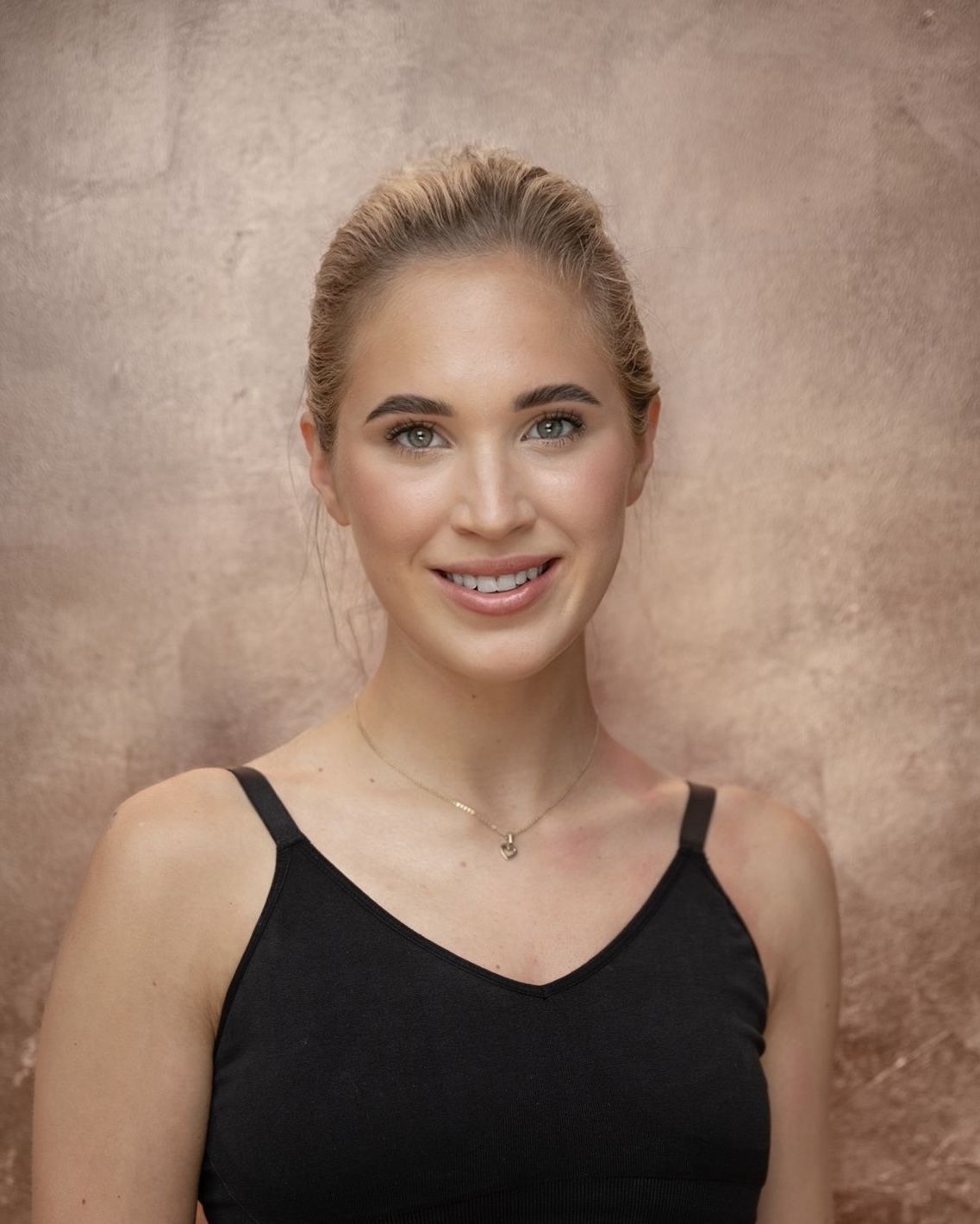 Lena, Gründerin von The Pilates Reset